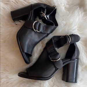 Rag & Bone Chunky Buckle Heel
